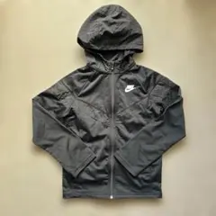 キッズMサイズ　Nike ブラック フード付きジャケット