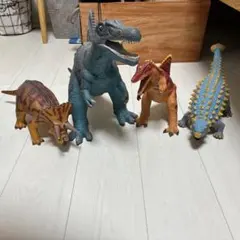 恐竜フィギュア 4体セット