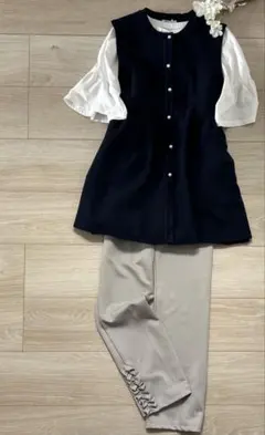 きれいめ　❤︎ パンツコーデ　ペプラムジレ　パール　ネイビー　グレージュ