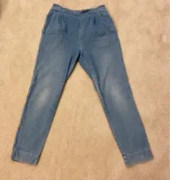 テーパードデニム、ウエストゴム、履きやすい柔らか生地