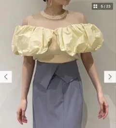 ラグナムーン　LAGUNAMOON バルーン　オフショルダー　トップスのサムネイル