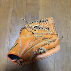 ナイキ ダイヤモンドチッパー 型抜群 軟式 内野手用グローブのサムネイル