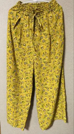 【未使用品】ローリーズファーム　花柄イエローワイドパンツ