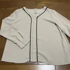NBB [洗える]Vネック長袖ブラウス　M　ベージュ×黒　バイカラーのサムネイル