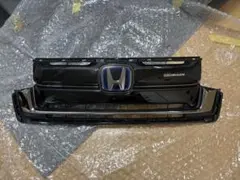 ステップワゴン rp 無限 MUGEN フロントグリルガーニッシュのサムネイル