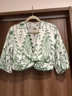 刺繍ブラウスのサムネイル