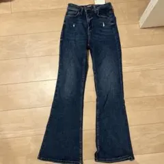 Bershkaフレアパンツ