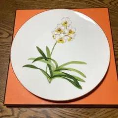 【箱付き】エルメス 皿 丸皿 プレート ナイルの庭 睡蓮 金彩 デザートプレート 箱付き】エルメス 皿 丸皿 プレート ナイルの庭 睡蓮 金彩 デザート