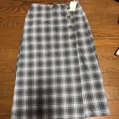 流行りのチェックスカートのサムネイル