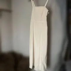 ほぼ未使用INGNIアイボリー ストラップ付きロングサロペット