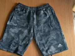 adidas 迷彩柄 ハーフパンツ