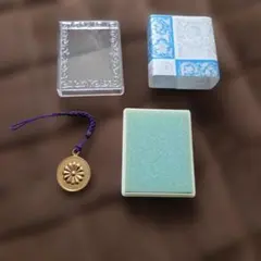 未使用　皇居限定 菊の御紋ストラップ 根付 キーホルダーのサムネイル