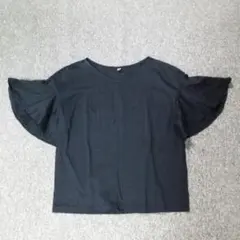 UNIQLO ブラック Vネック Tシャツ S　フレア袖