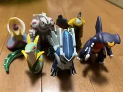 ポケモン フィギュア ギラティナ パルキア ディアルガ クレセリア ガブリアス