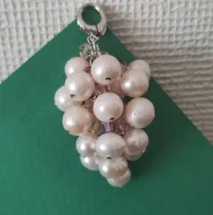 【新品】パール＆ビーズの葡萄形トップ ペンダント