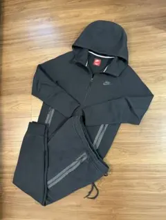 Item thumbnail for item f0c4bed4-a742-4976-9203-745f7f5b708d