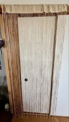 ゴールド系キラキラストリングカーテン