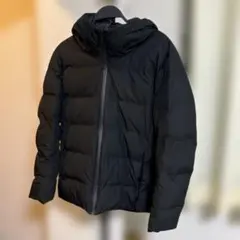 美品　ユニクロ　シームレスダウンパーカー　Mサイズ ブラック　黒