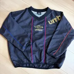 umbro 黒 ジャージ Vネック　140cm