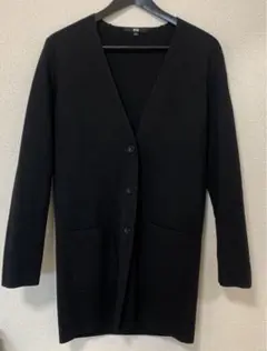 ユニクロ　UNIQLO  シンプル　Ｖネックカーディガン　ブラック　Mサイズ