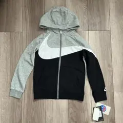 NIKE ナイキ　 フード付き　パーカー　トップス　スウェット　110-116