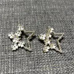 フラワーピアス 星型 パール ゴールド ホワイト 花モチーフ