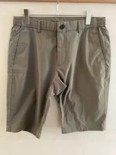UNIQLO × Theory ショートパンツ オリーブ
