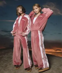 希少☆未使用タグ付　アディダス　セットアップ　スエット　ベロア　大きいサイズ 2025年最新】adidas ジャージ セットアップ ベロアの人気