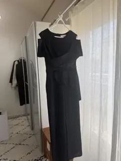 ブラックオフショルダーパンツドレス