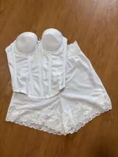 ブライダルインナー（ビスチェ、ペチパンツ）