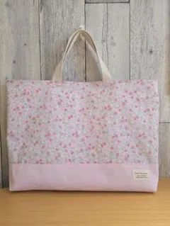 【訳あり】レッスンバッグ 入園入学準備 マチあり いちご&小花柄 ハンドメイド