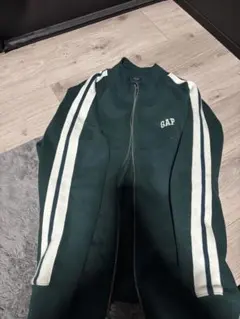 GAP ダークグリーン ジップアップパーカー