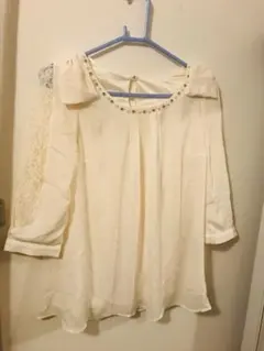 肩リボンブラウス