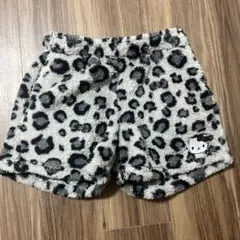 ハローキティ　モコモコヒョウ柄　ハーフパンツのサムネイル