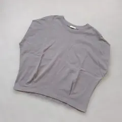 GU レディーストップス グレー クロップドTシャツ