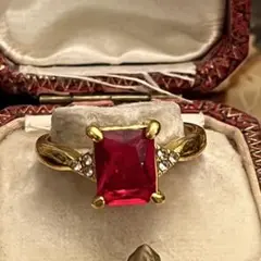 英国　イギリス　ヴィンテージ　推し活　赤担当　派手　金色　指輪　リング　18号