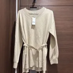 お値下げ！【新品未使用】GU ベージュ Vネックニット ウエストベルト付き