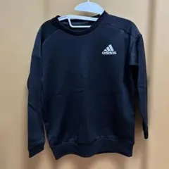 adidas 裏起毛ブラック トレーナー140〜150