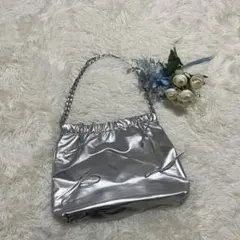 ✨新品✨シルバーリボントートバック韓国 Y2K メタリック チェーン大人かわいい