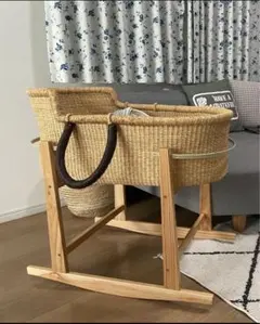 籐製ロッキングベビーバスケット