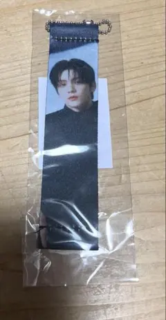 TXT フラッグ　キーホルダー　ガチャ　カプセルトイ　スビン