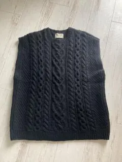 KHWOPA ハンドメイドケーブルニットベスト