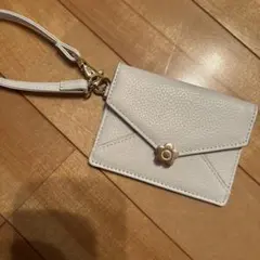 美品✨マリークヮントパスケース