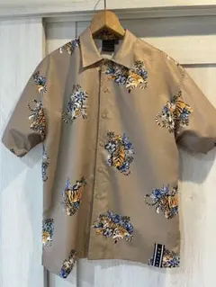 ROMANTIC CROWN タイガー柄 アロハシャツ Mサイズのサムネイル
