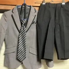 卒園式、入学式に130A グレー(茶色に近い) チェック柄 スーツ ネクタイ付き