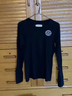 Abercrombie & Fitch 紺色　長袖Tシャツ