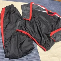 Puma ピステ・ウィンドブレーカー 黒/赤　上下セット　　未使用に近い美品