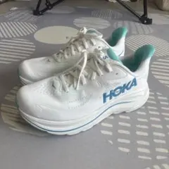 HOKA CLIFTON 10 ホワイト ライトブルー スニーカーのサムネイル