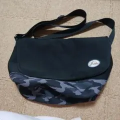 QUIKSILVER ショルダーバッグ メッセンジャーバッグのサムネイル