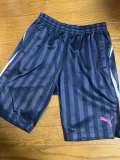 Puma ネイビーハーフパンツ